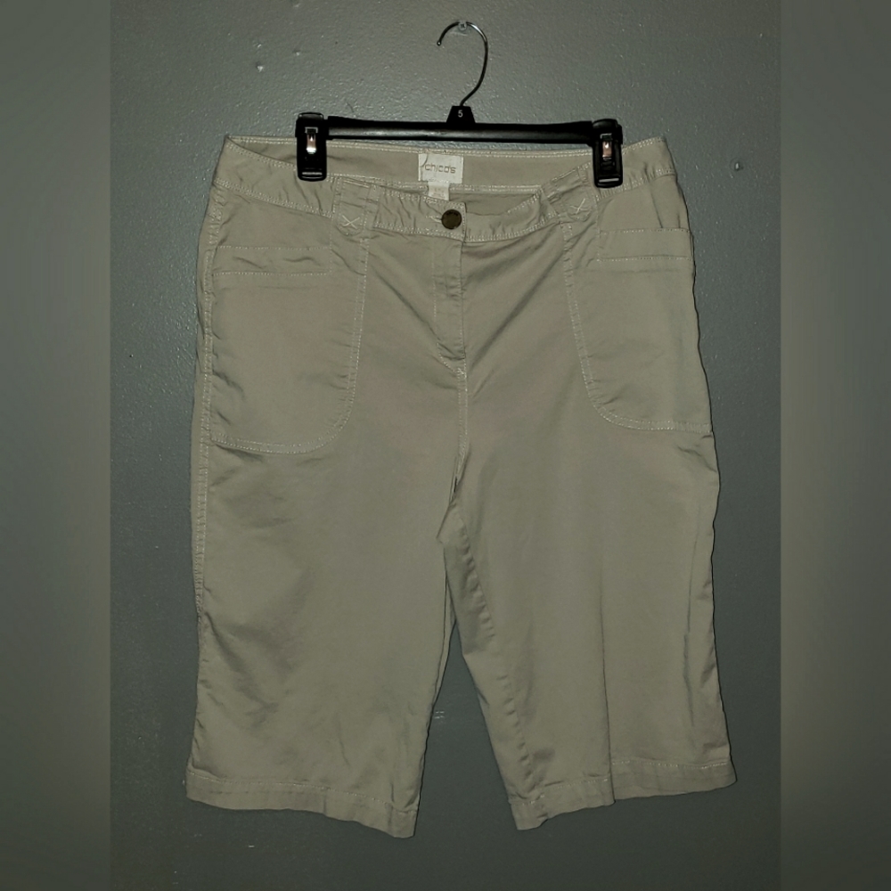 Chico's Capri Cargo Khaki